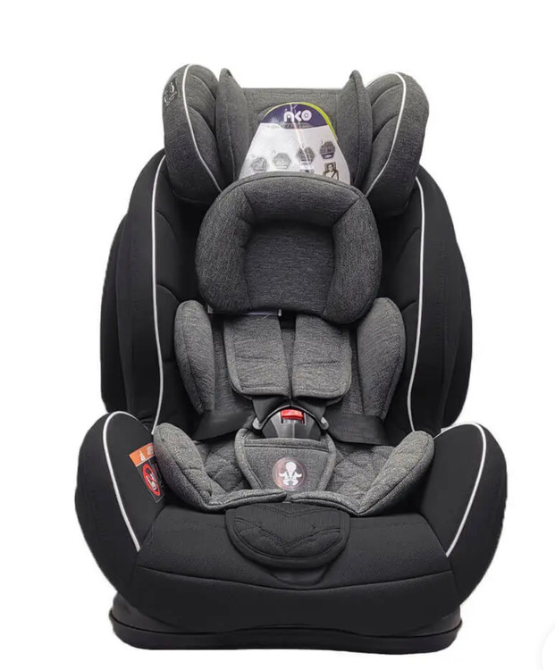 صندلی ماشین ako