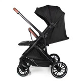 کالسکه مسافرتی رو به مادر شو