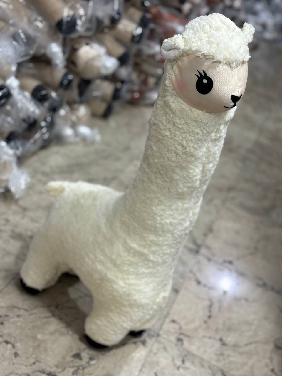 عروسک لاما فانتزی سفید پولیشی نرم