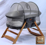 تخت کنار مادر تاشو