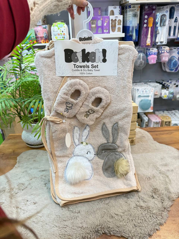 سرویس حوله نوزاد برکه با طرح حیوانات سیسمونی مانی نی