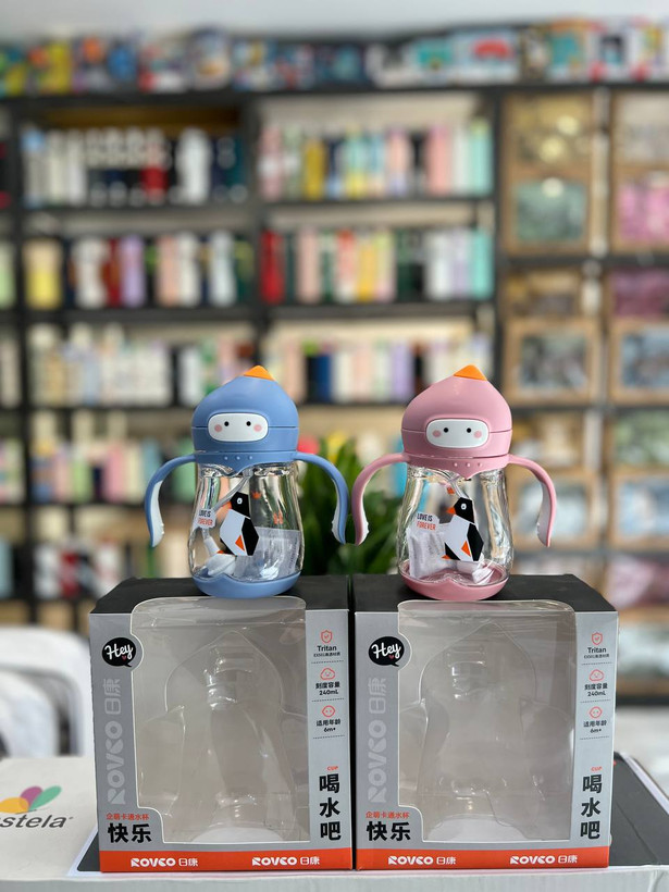 لیوان نی دار پنگوئن ضد نشت با نی سیلیکونی نرم و دسته ارگونومیک