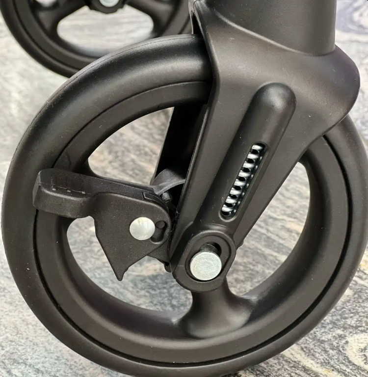 کالسکه وان جمع شونده کوچک برای سفر و آپارتمان